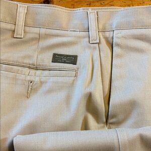 Lee Men's Tan Chino Pants - Classic Tailored Style